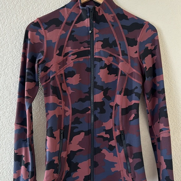 Lululemon Define Jacket *Luon Size 6 - Picture 4 of 10